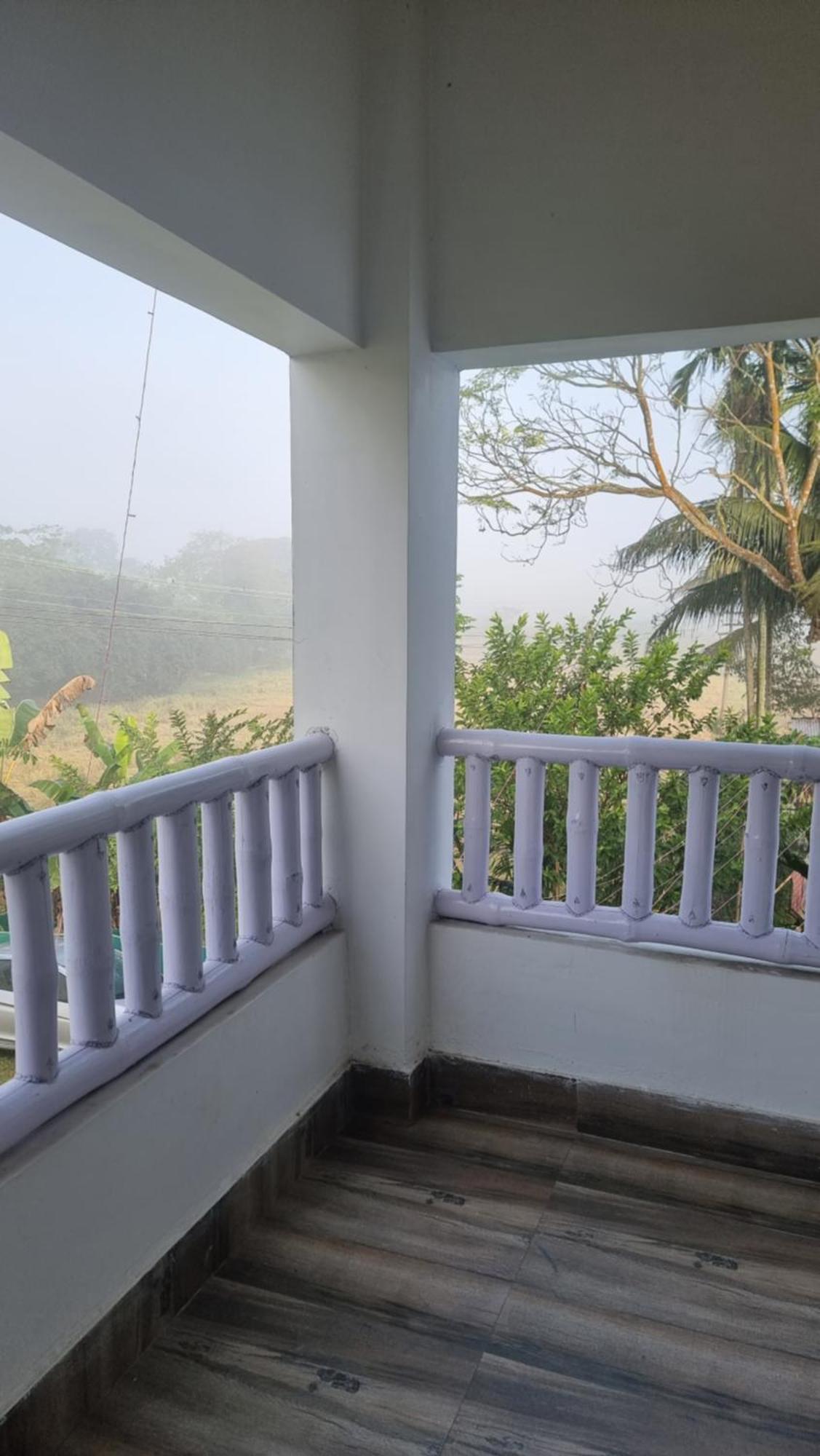 Hotel Shivaji Inn Kaziranga Bagian luar foto