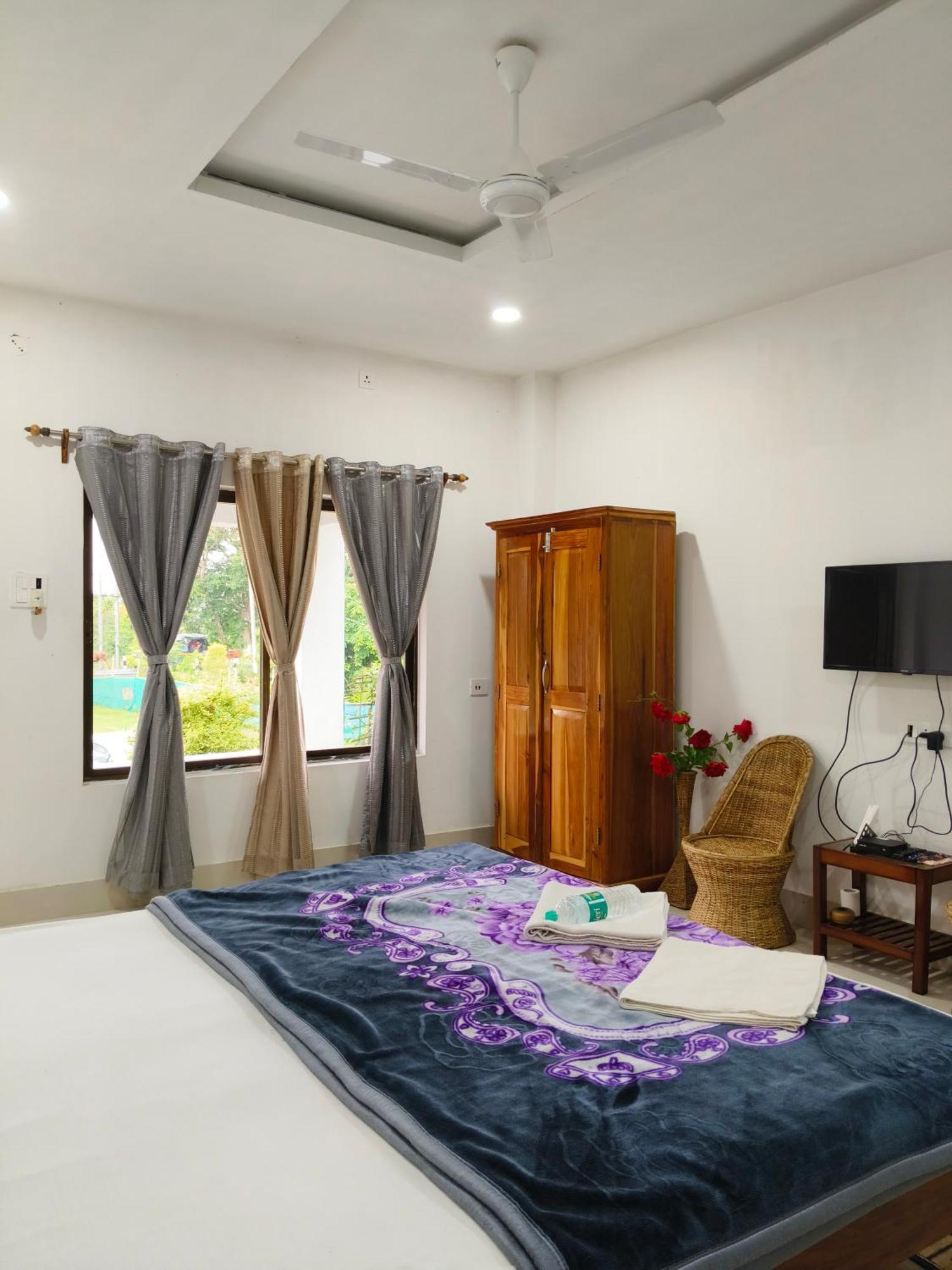 Hotel Shivaji Inn Kaziranga Bagian luar foto