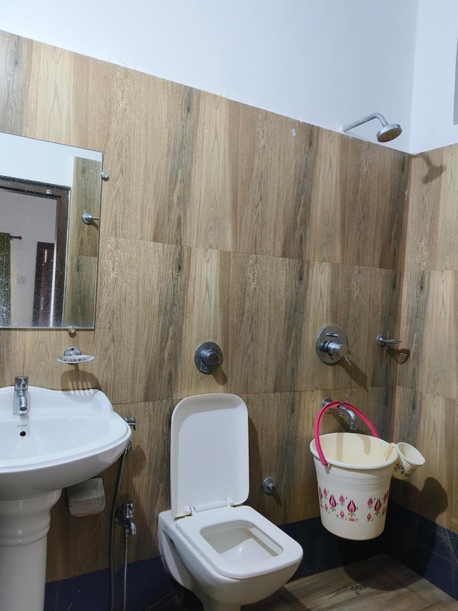 Hotel Shivaji Inn Kaziranga Bagian luar foto