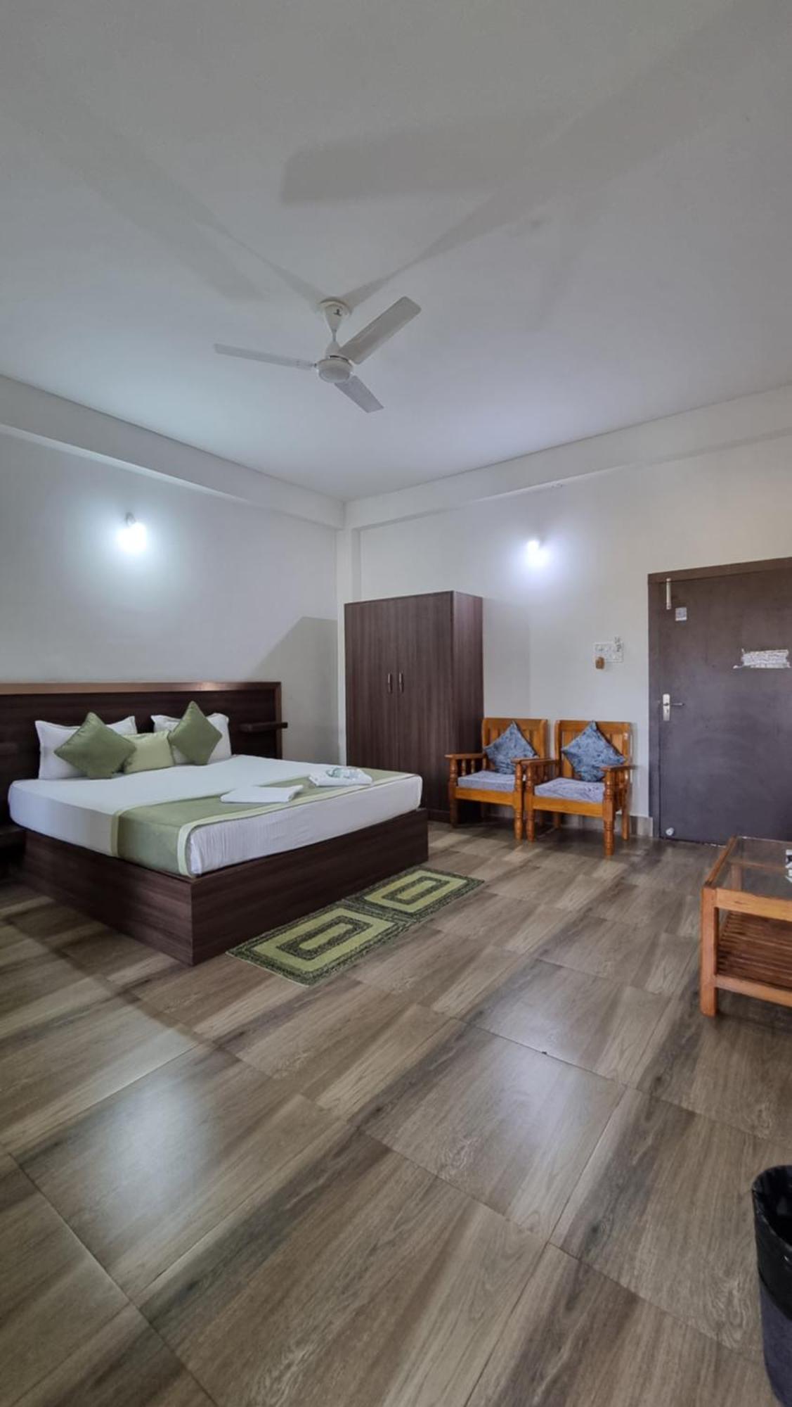 Hotel Shivaji Inn Kaziranga Bagian luar foto